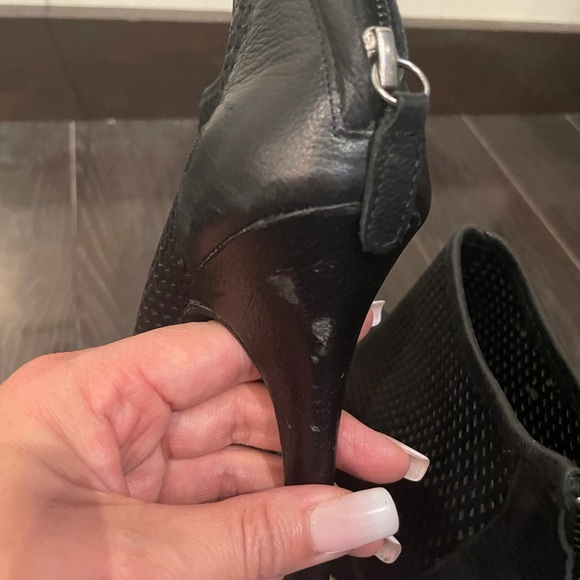 BCBG Black Booties Size 8 - Picture 4 of 8